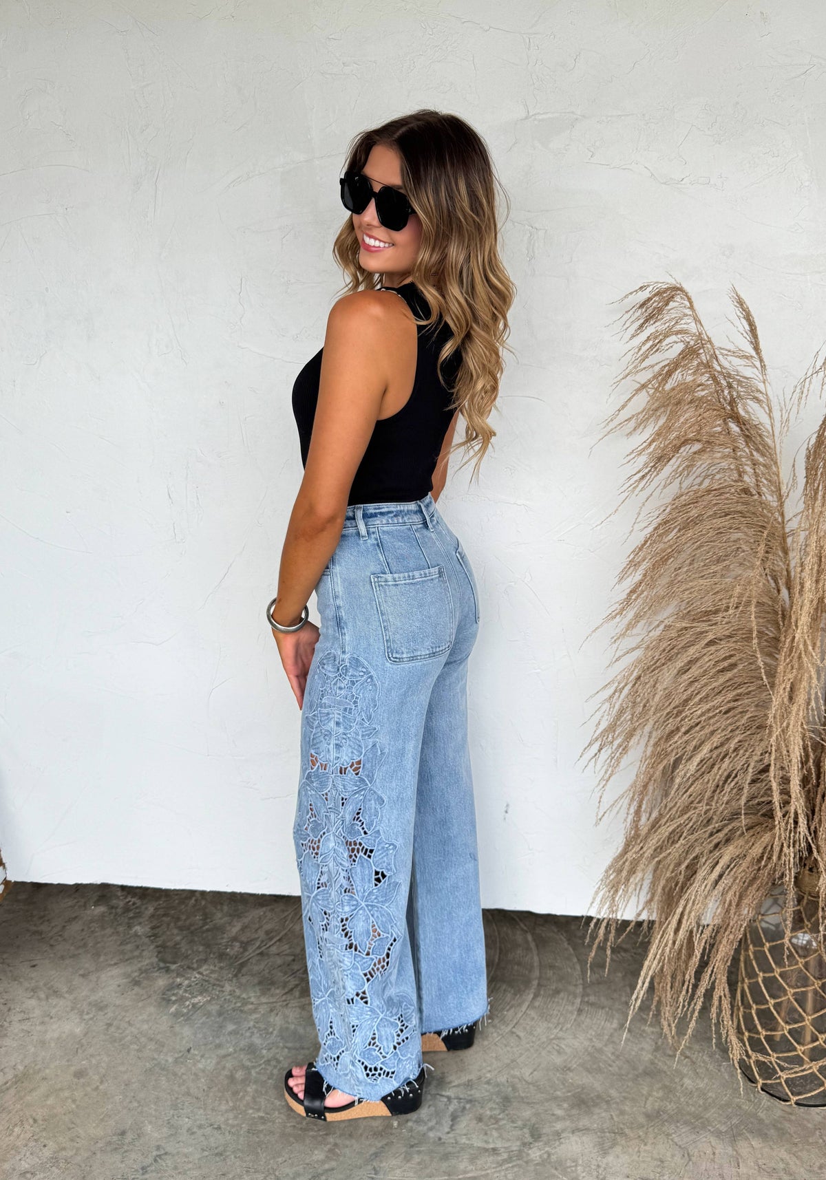 FLORAL CHARM WIDE LEG JEAN