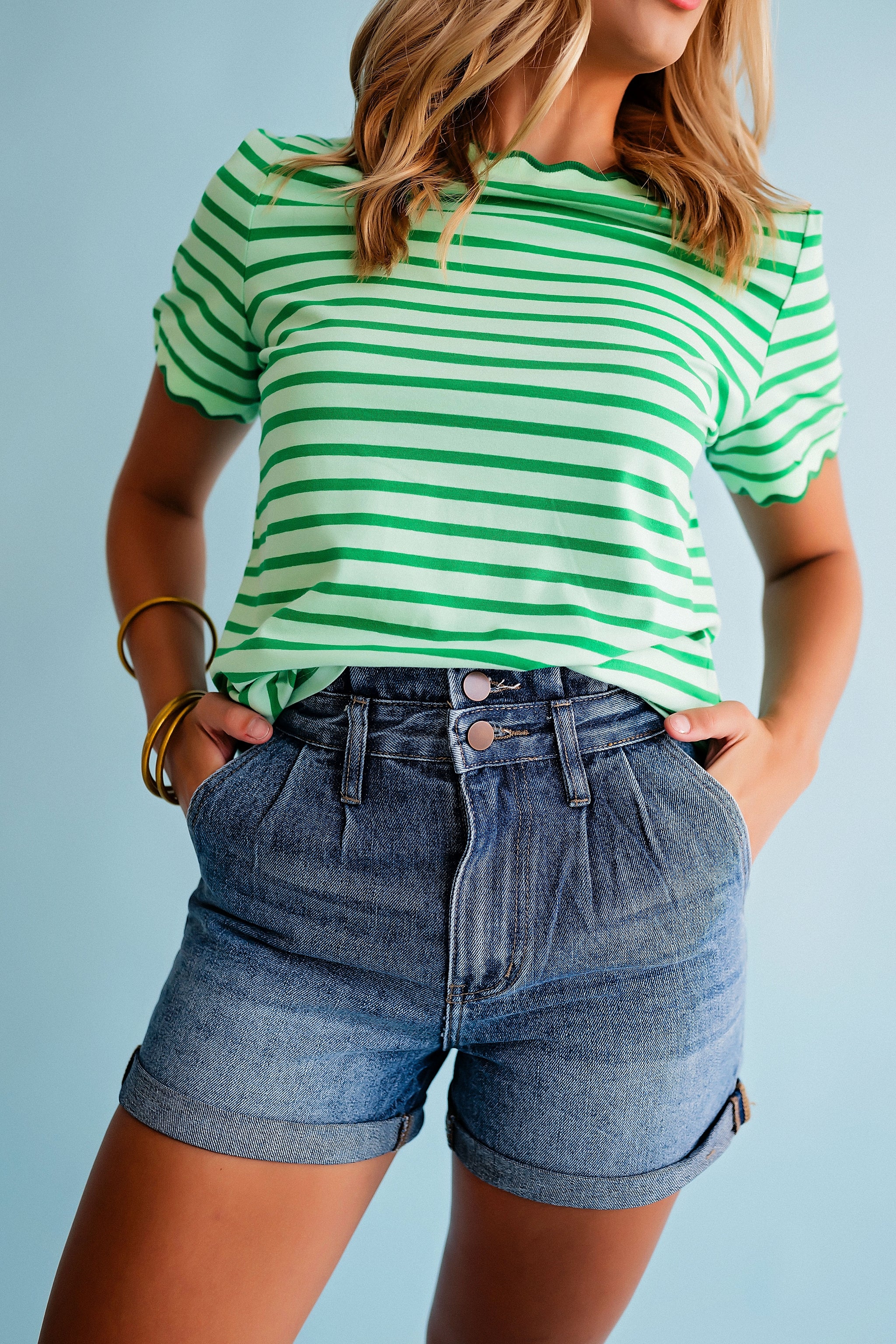 The Sweet Scallop Round Neck Tee