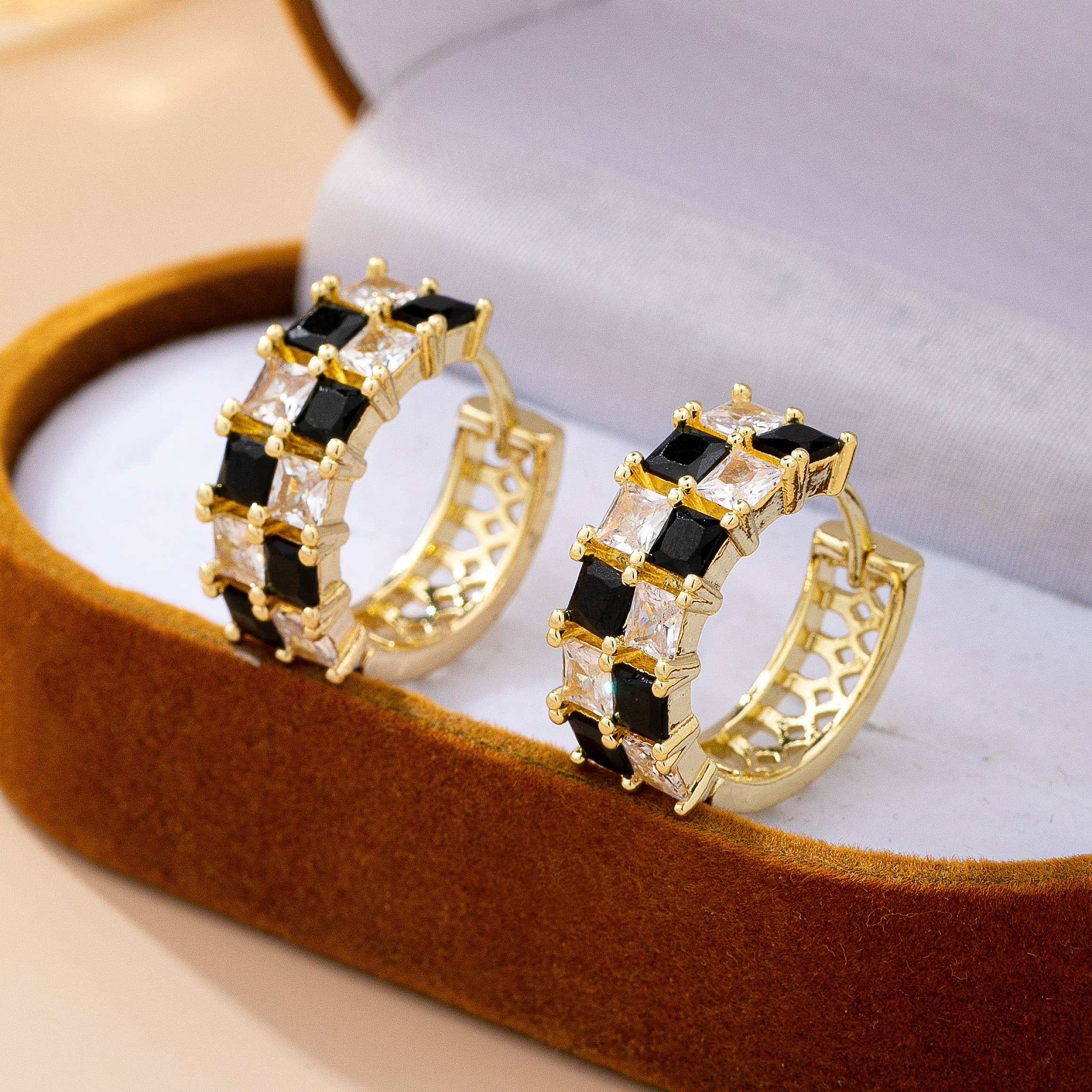 Checker Black & Crystal Baguette Hoop Earrings | 80E61892