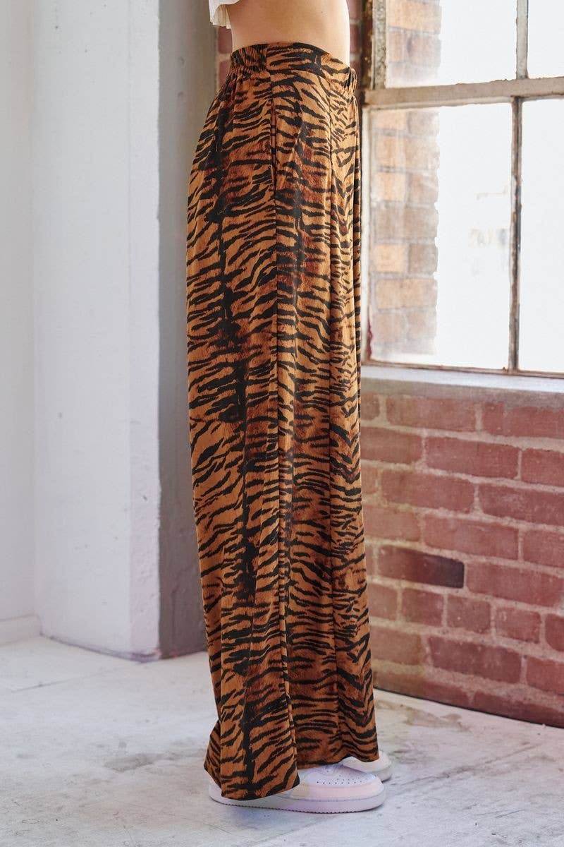 TIGER PRINT WIDE LEG PANTS