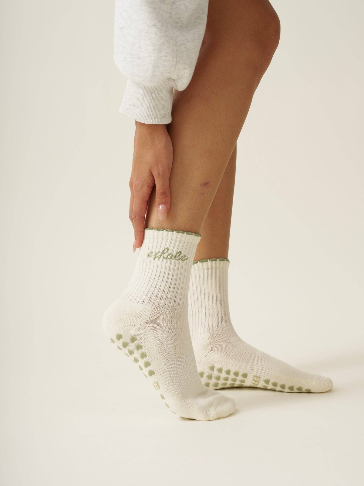 🧘🏼‍♀️ Inhale Exhale Grip Sock, Pilates Socks