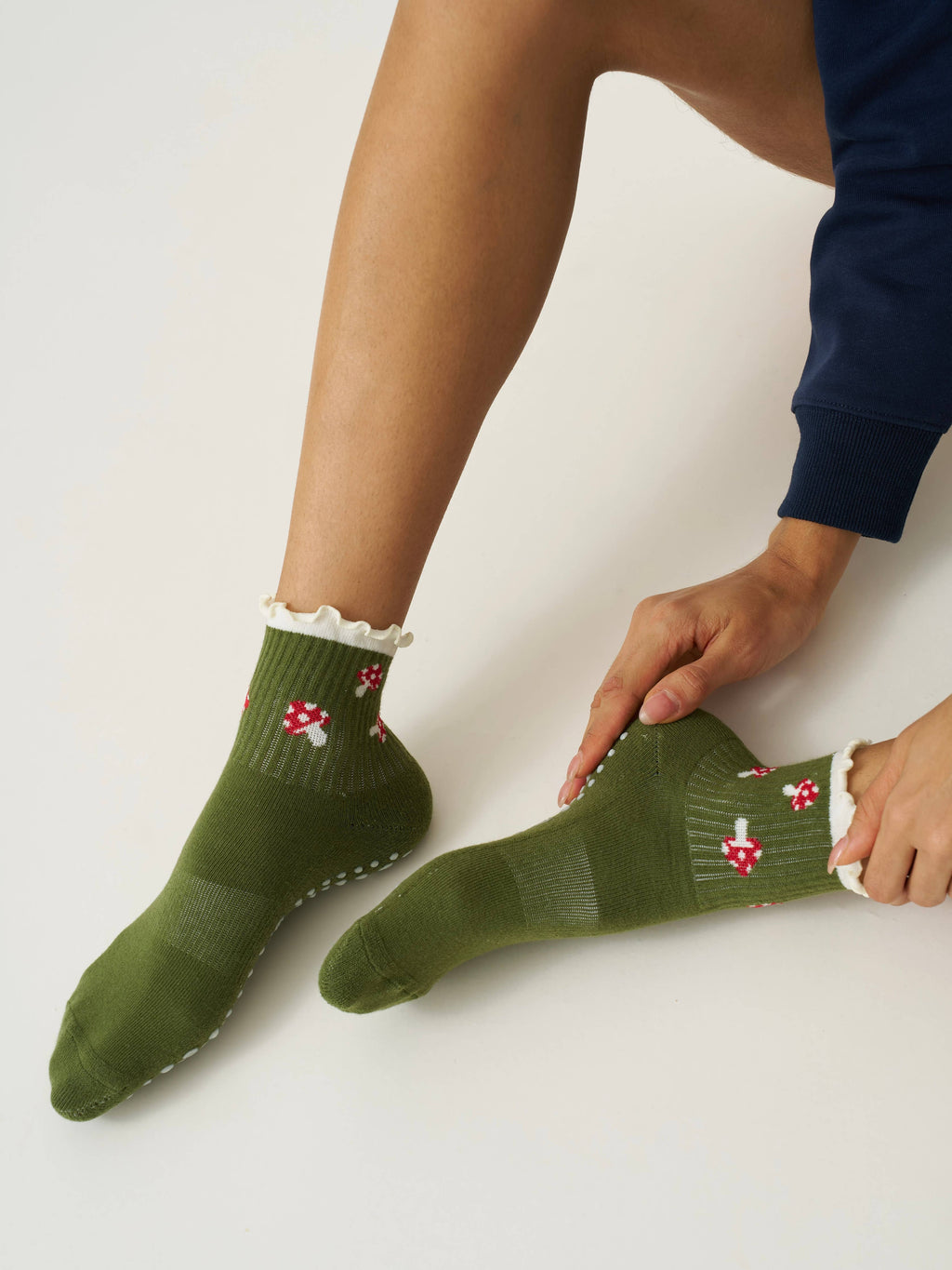 🍄 Mushroom Ruffle Grip Sock, Pilates Socks